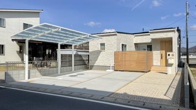 建物と調和した ナチュラルカラー外構(岡山市 T様邸)