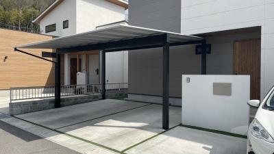 シルバーポリカのツートンカーポート(岡山市 O様邸)※リフォーム工事